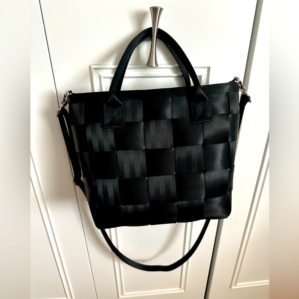 Classic Harvey’s Seatbelt Bag